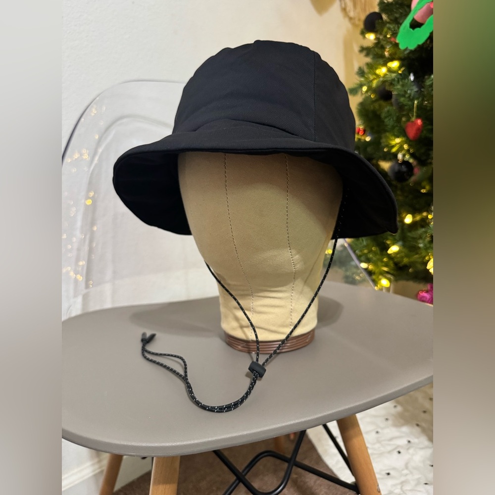 Lululemon LAB Bucket Hat - Picture 5 of 7